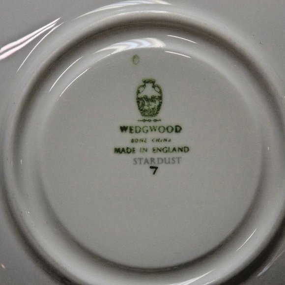 Wedgwood Bone China England Set of 2 Stardust Footed Tea Cups and Saucers. R4292 - Picture 8 of 16